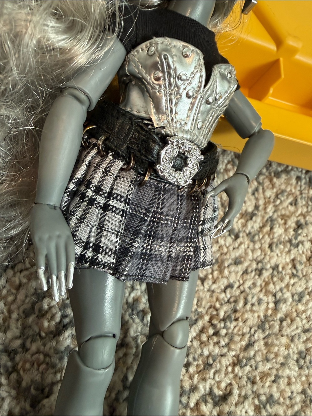 Rainbow High Special Edition Madison Twins Shadow Luna Gray Fashion Doll - Picture 3 of 12